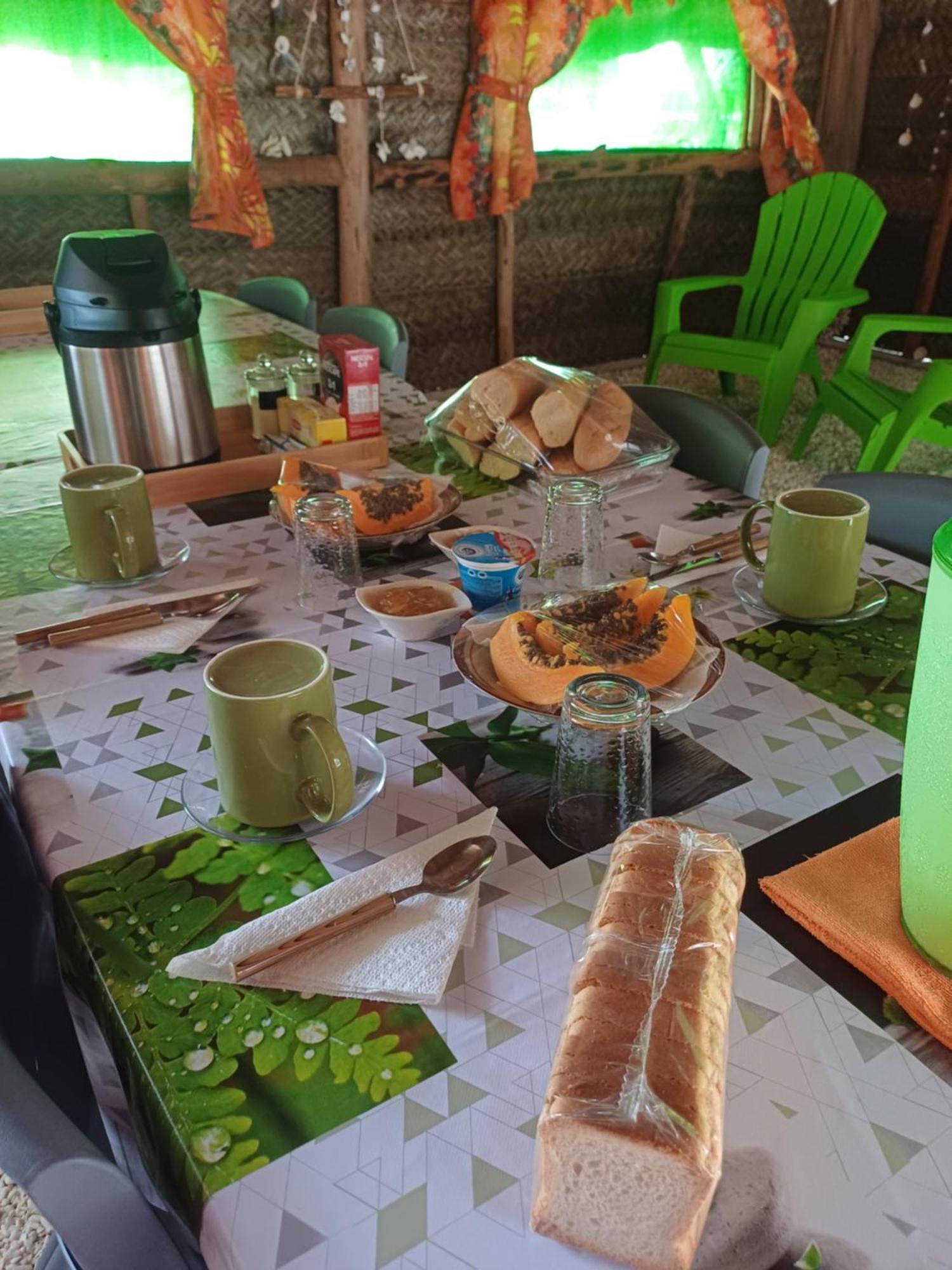 Poemanahere Island Camping A Maupiti Te-Fare-Arii Exterior foto