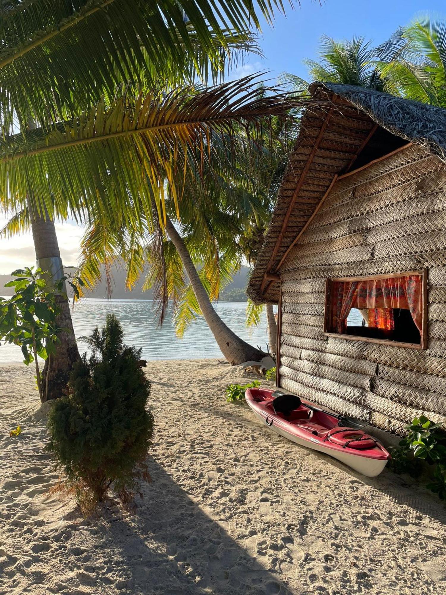 Poemanahere Island Camping A Maupiti Te-Fare-Arii Exterior foto